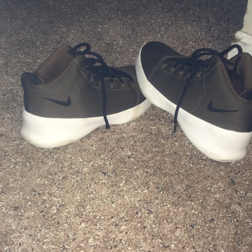 Nike high top size 8.5